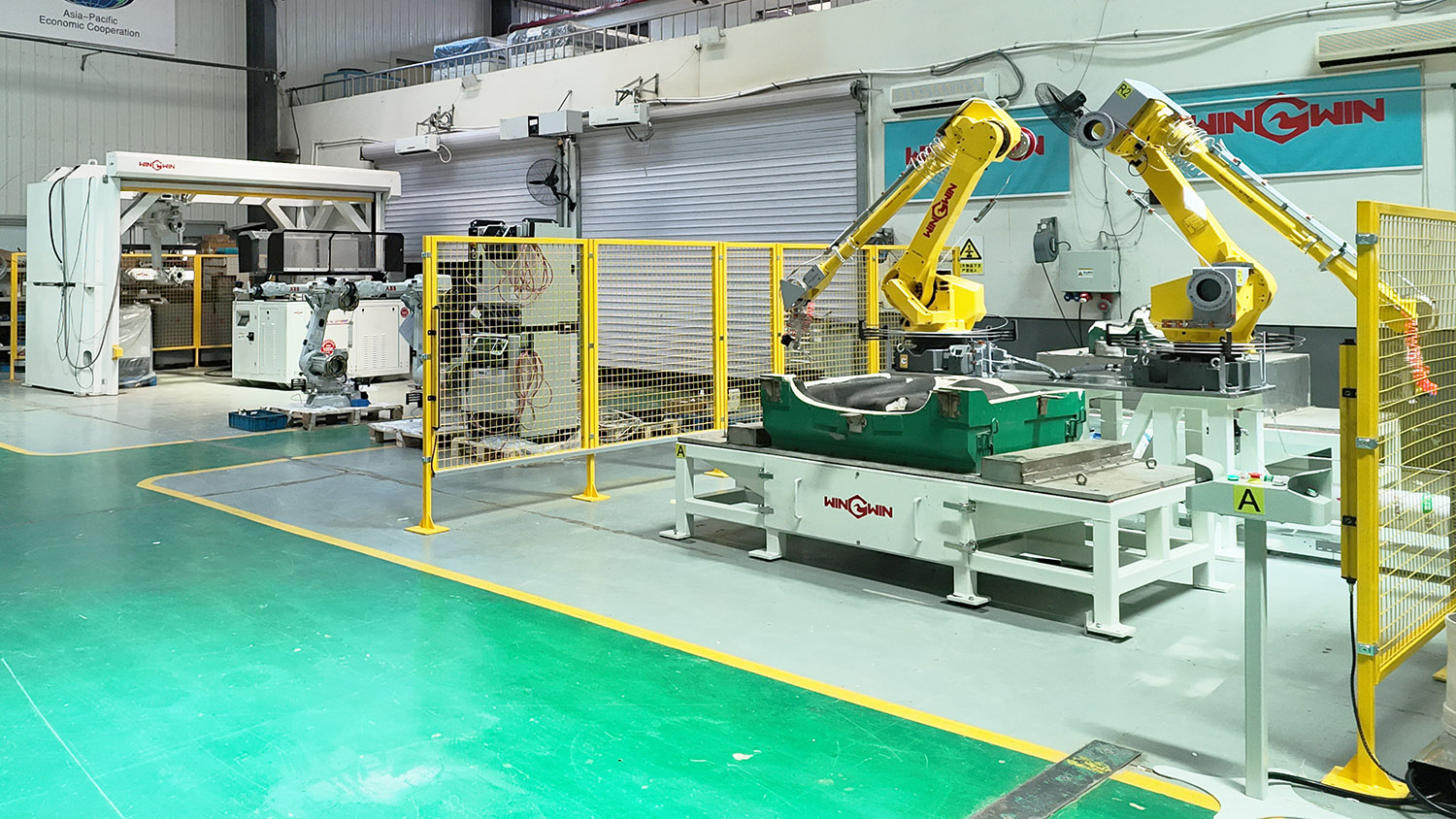 What materials are the waterjet cutter mixing tubes made of?